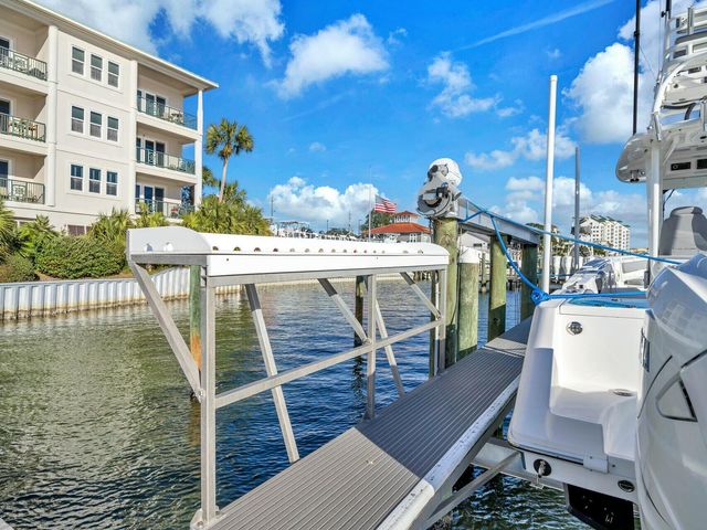 602 Harbor Boulevard 201, Destin, FL 32541