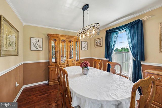 9 BLUE SPRUCE DR, Enola, PA 17025