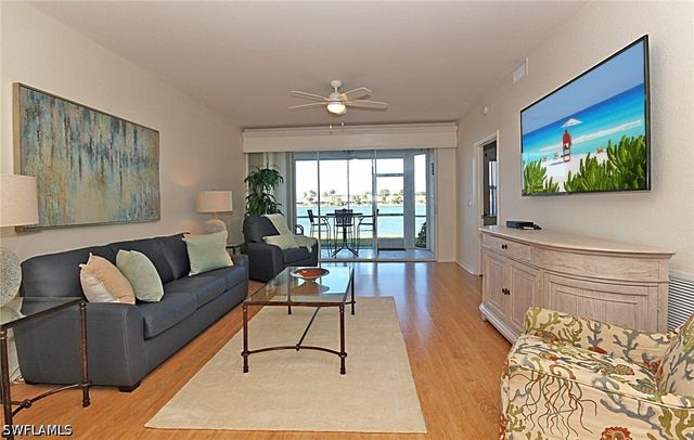 3380 Crown Pointe BLVD W 102, Naples, FL 34112