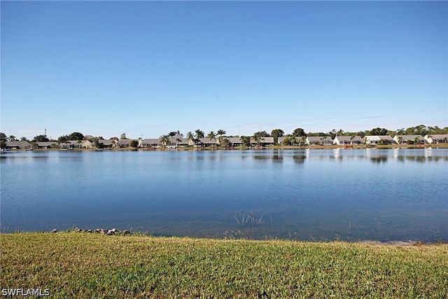3380 Crown Pointe BLVD W 102, Naples, FL 34112