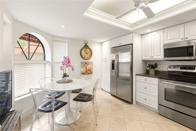 571 E Serendipity DR 571, Naples, FL 34108