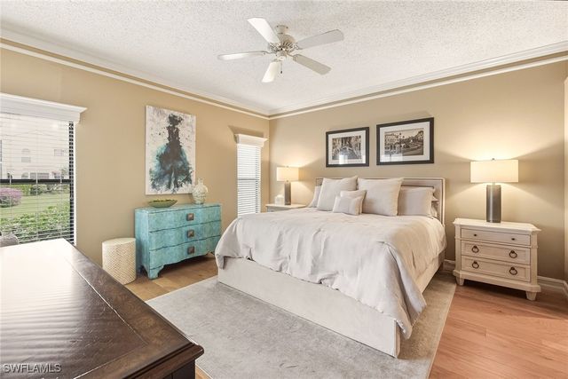 571 E Serendipity DR 571, Naples, FL 34108