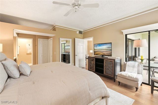 571 E Serendipity DR 571, Naples, FL 34108