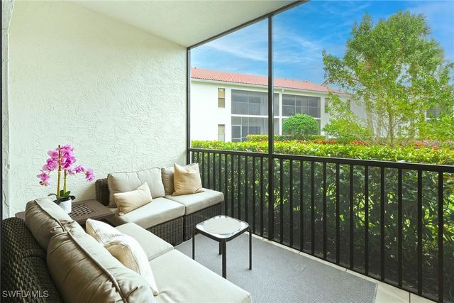 571 E Serendipity DR 571, Naples, FL 34108