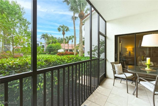 571 E Serendipity DR 571, Naples, FL 34108