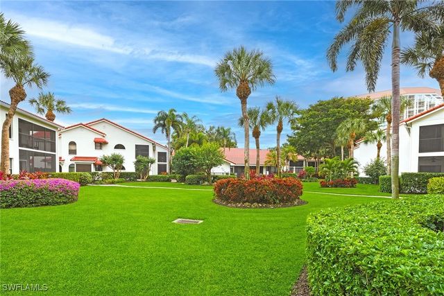 571 E Serendipity DR 571, Naples, FL 34108