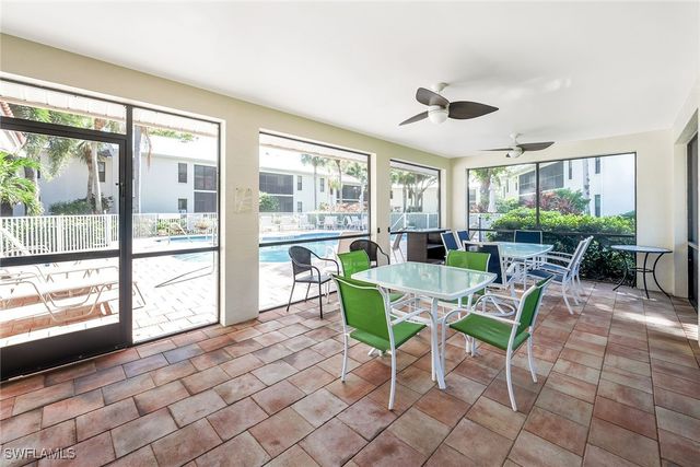 571 E Serendipity DR 571, Naples, FL 34108