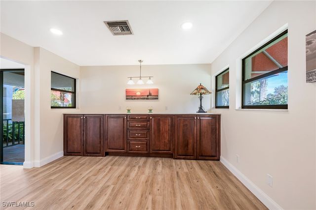 571 E Serendipity DR 571, Naples, FL 34108