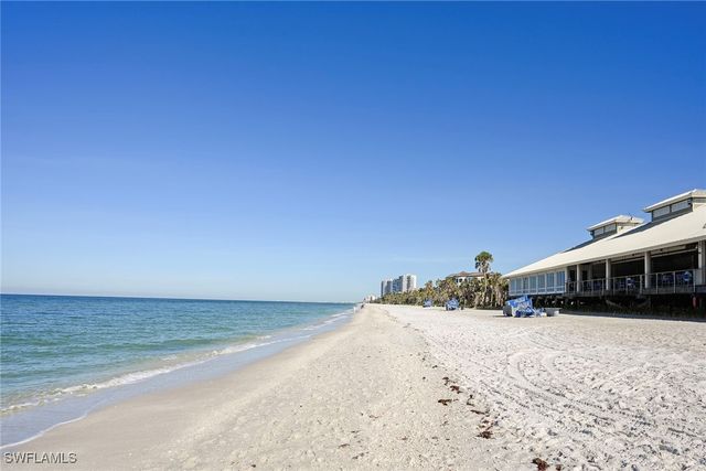 571 E Serendipity DR 571, Naples, FL 34108