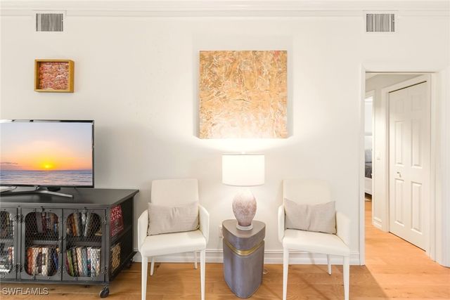 571 E Serendipity DR 571, Naples, FL 34108