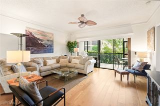 571 E Serendipity DR 571, Naples, FL 34108