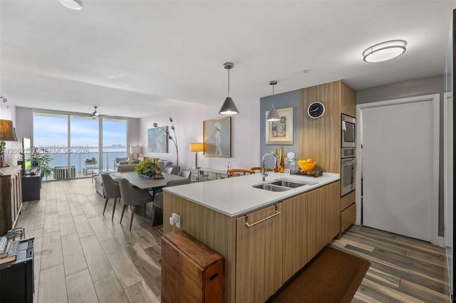 600 NE 27th Street 2202, Miami, FL 33137