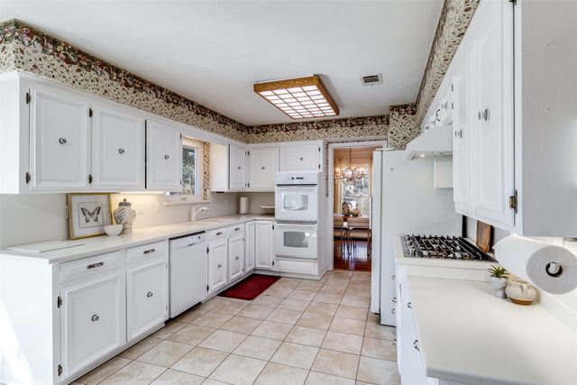 14810 Knollview Drive, Dallas, TX 75248