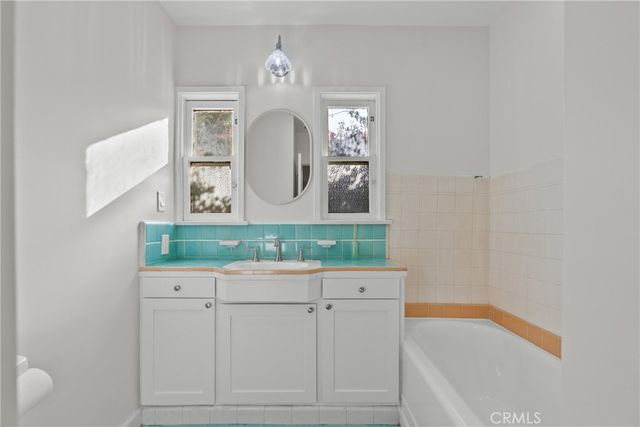 624 N Hagar, San Fernando, CA 91340