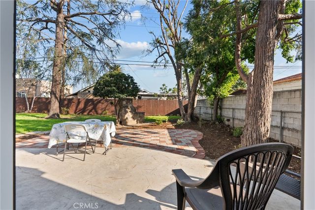 624 N Hagar, San Fernando, CA 91340