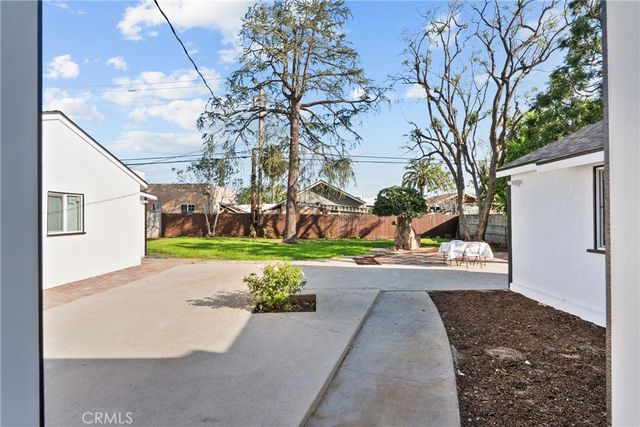 624 N Hagar, San Fernando, CA 91340