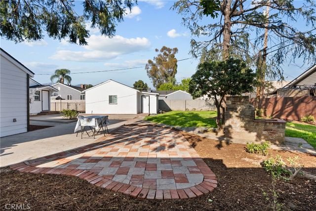 624 N Hagar, San Fernando, CA 91340