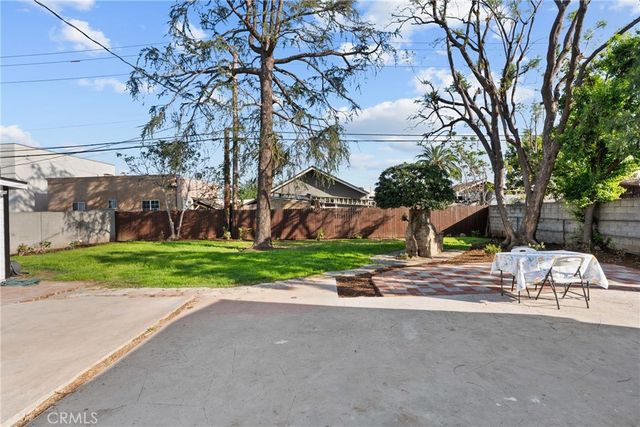 624 N Hagar, San Fernando, CA 91340
