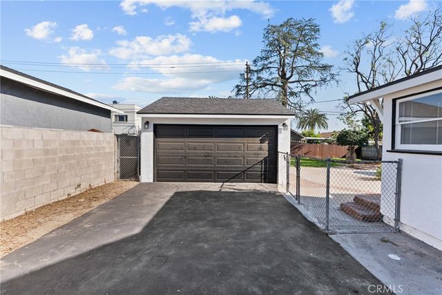 624 N Hagar, San Fernando, CA 91340