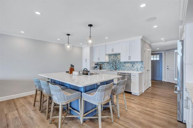 6140 MIDNIGHT PASS ROAD 401, Sarasota, FL 34242