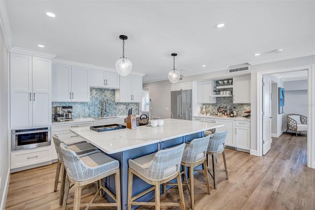 6140 MIDNIGHT PASS ROAD 401, Sarasota, FL 34242