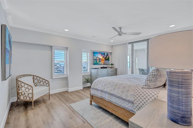 6140 MIDNIGHT PASS ROAD 401, Sarasota, FL 34242