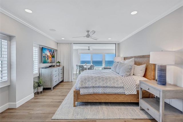 6140 MIDNIGHT PASS ROAD 401, Sarasota, FL 34242