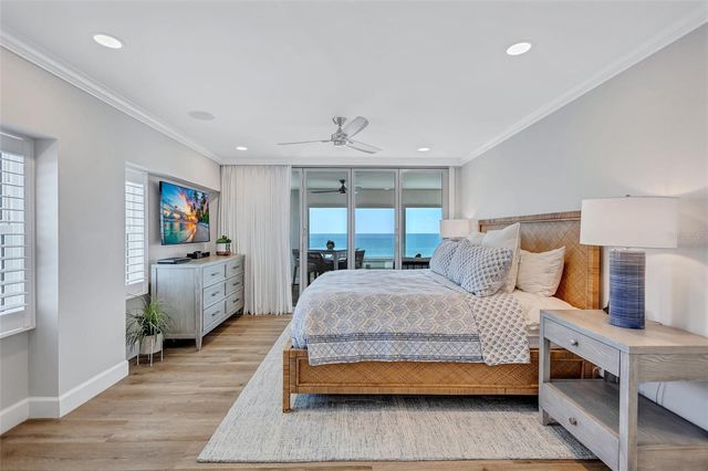 6140 MIDNIGHT PASS ROAD 401, Sarasota, FL 34242