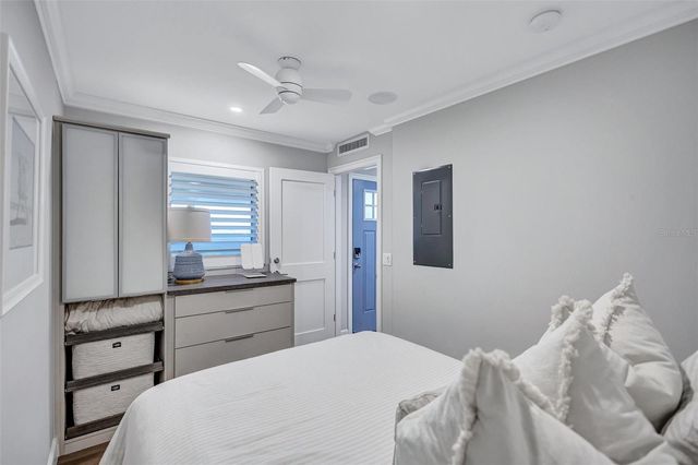 6140 MIDNIGHT PASS ROAD 401, Sarasota, FL 34242