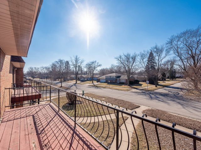637 Carroll Parkway 203, Glenwood, IL 60425
