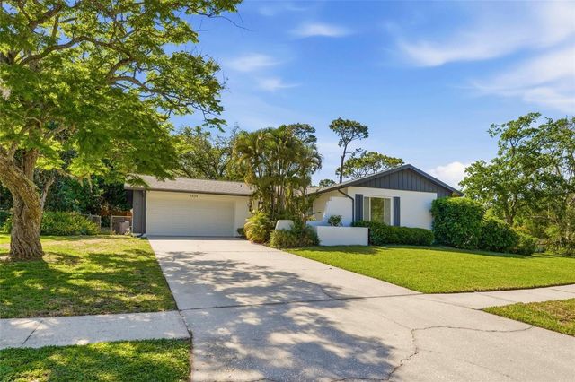 1434 RED OAK DRIVE, Tarpon Springs, FL 34689