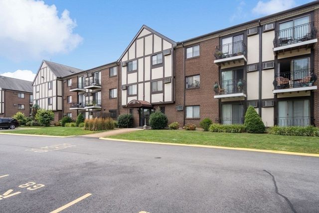159 Bittersweet Ln 123, Randolph, MA 02368