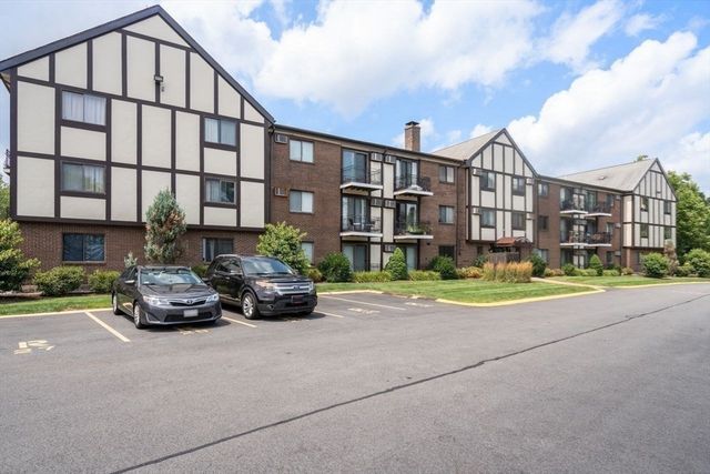 159 Bittersweet Ln 123, Randolph, MA 02368