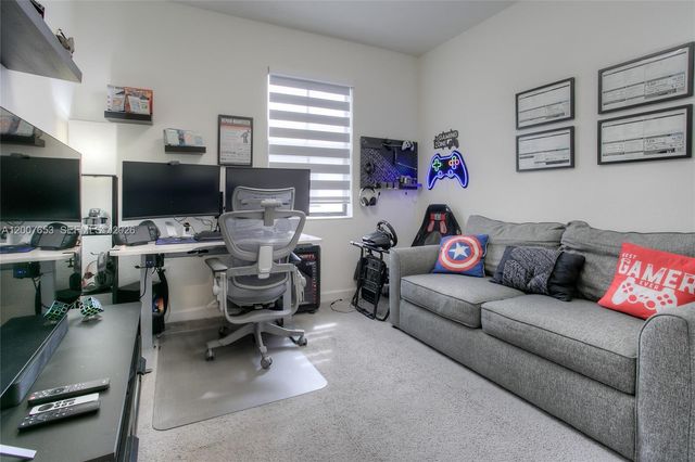 11017 W 33rd Way, Hialeah, FL 33018