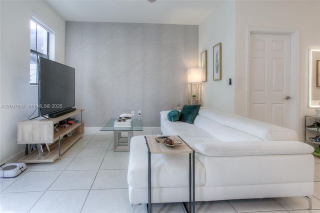 11017 W 33rd Way, Hialeah, FL 33018