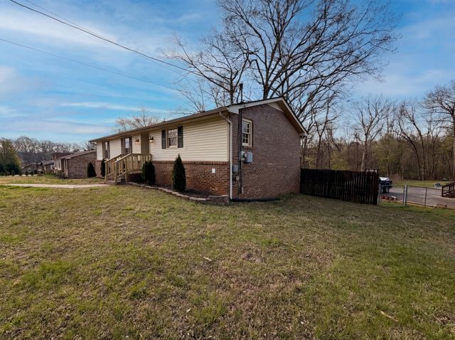 435 Victory Rd, Clarksville, TN 37042