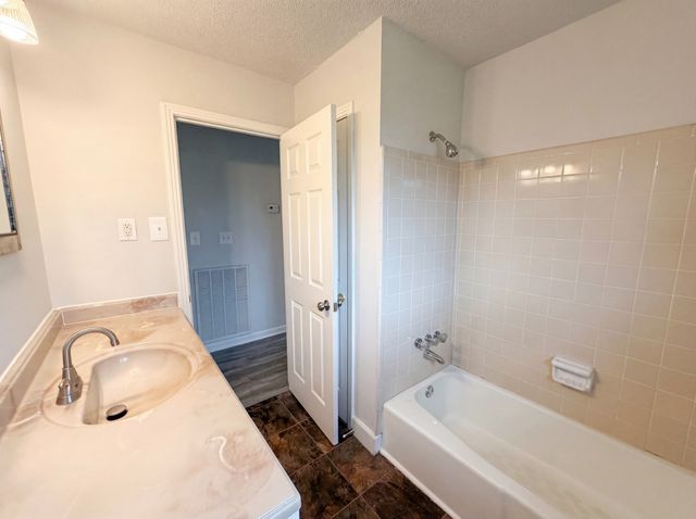 435 Victory Rd, Clarksville, TN 37042