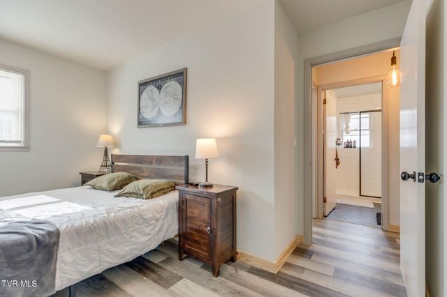 2104 Miller Lane, Johnson City, TN 37604