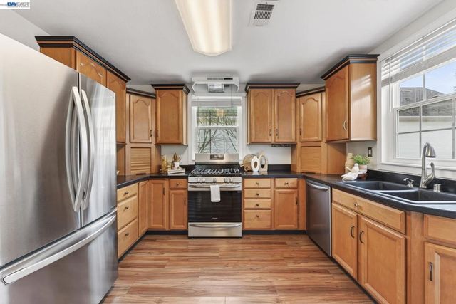 838 S I St, Livermore, CA 94550