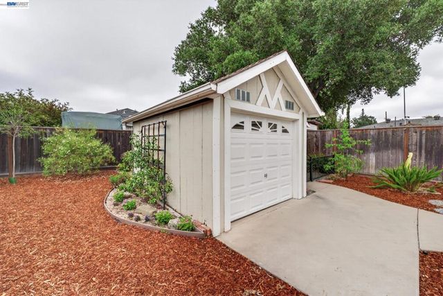 838 S I St, Livermore, CA 94550