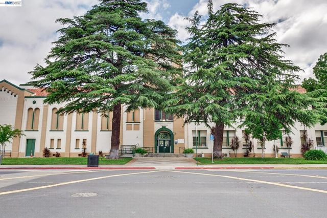 838 S I St, Livermore, CA 94550