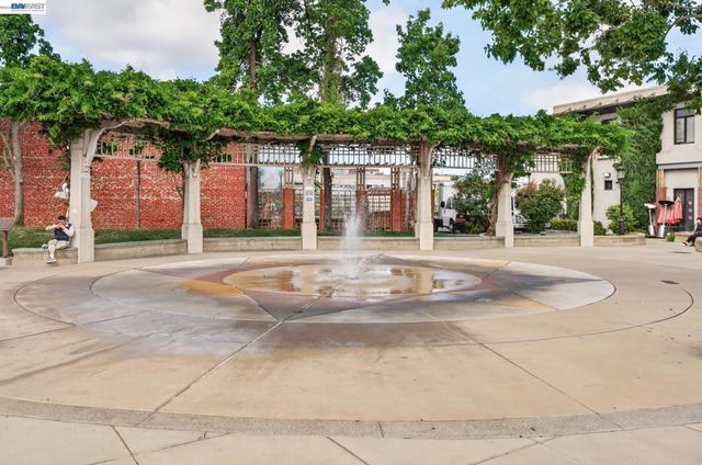 838 S I St, Livermore, CA 94550
