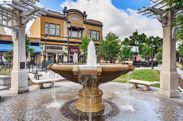 838 S I St, Livermore, CA 94550