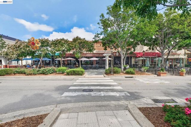 838 S I St, Livermore, CA 94550