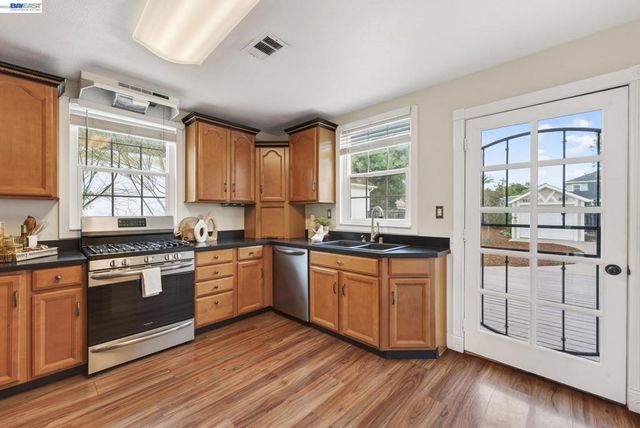 838 S I St, Livermore, CA 94550
