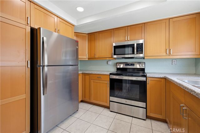 2000 W Palmyra Avenue 7, Orange, CA 92868