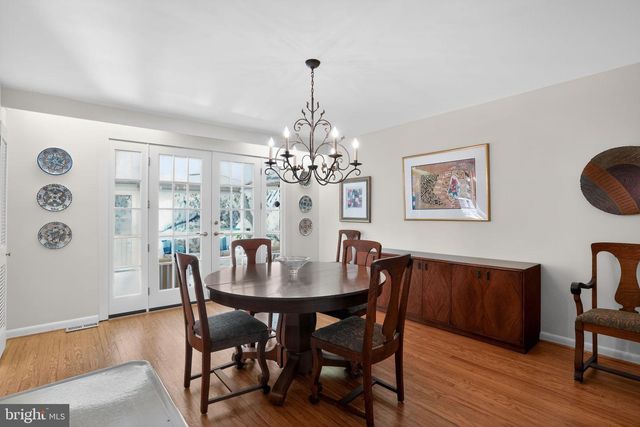 307 COLONIAL DR, Wallingford, PA 19086