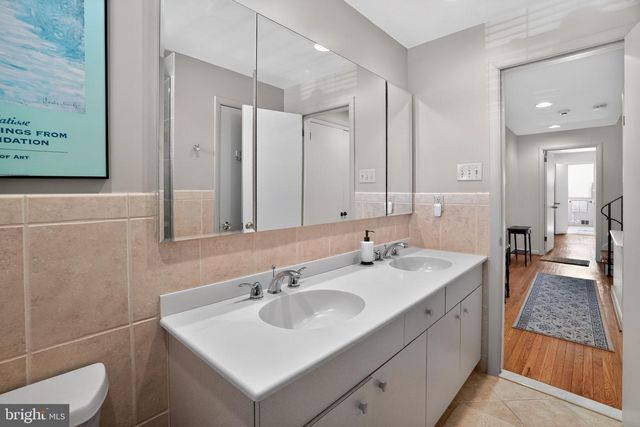 307 COLONIAL DR, Wallingford, PA 19086