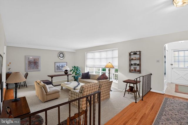 307 COLONIAL DR, Wallingford, PA 19086