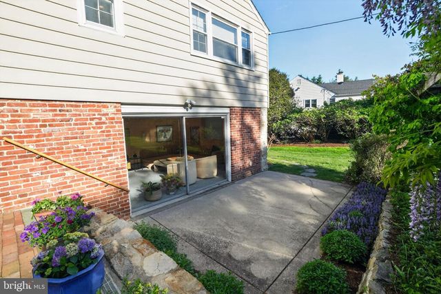 307 COLONIAL DR, Wallingford, PA 19086